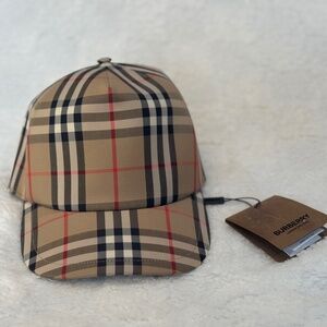 Burberry heavy cotton check trucker cap size L NWT